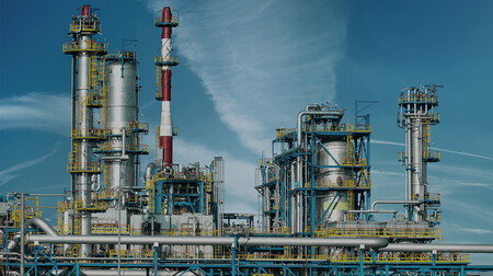 Industrial building in petrochemistry
