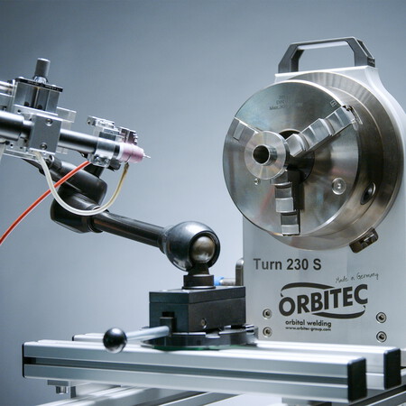 Turn 230 S turntable